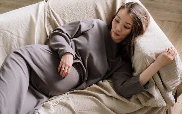 上海一站式代孕服务 上海仁济医院医生试管成功率： ‘四个月彩超图分辨男女